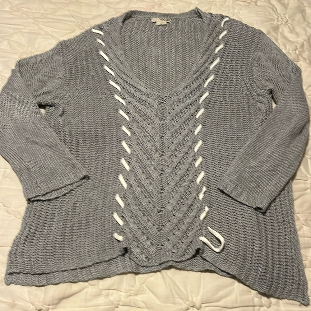 Label Thread Gray Lightweight Sweater - image 1